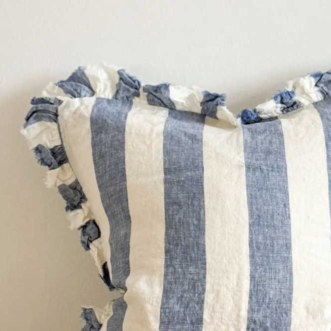 Hovedbilde Hallie putetrekk med ruffels Blå/krem  45*45cm