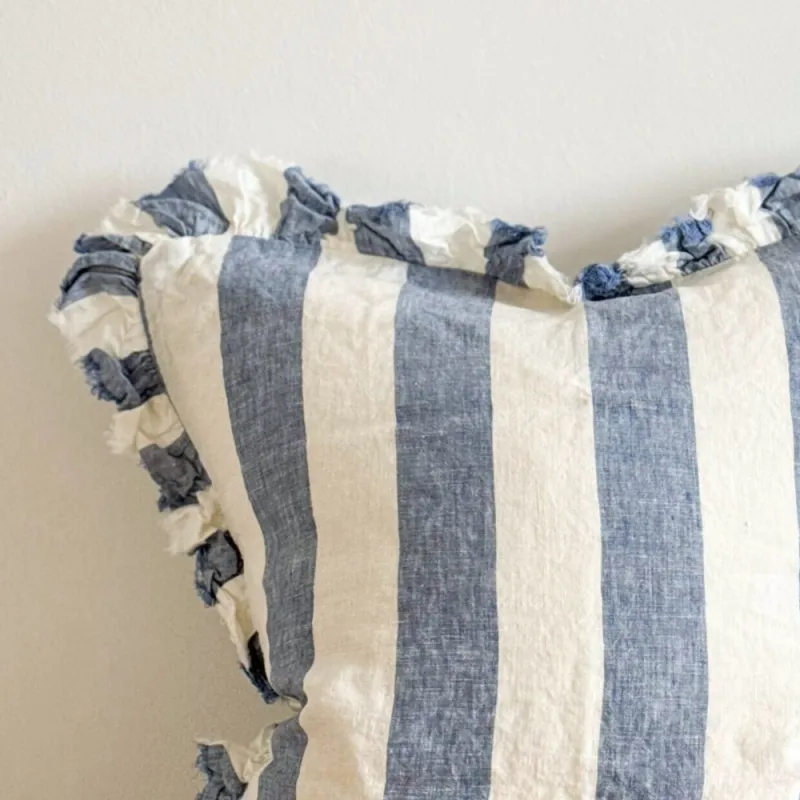 Hallie putetrekk med ruffels Blå/krem  45*45cm
