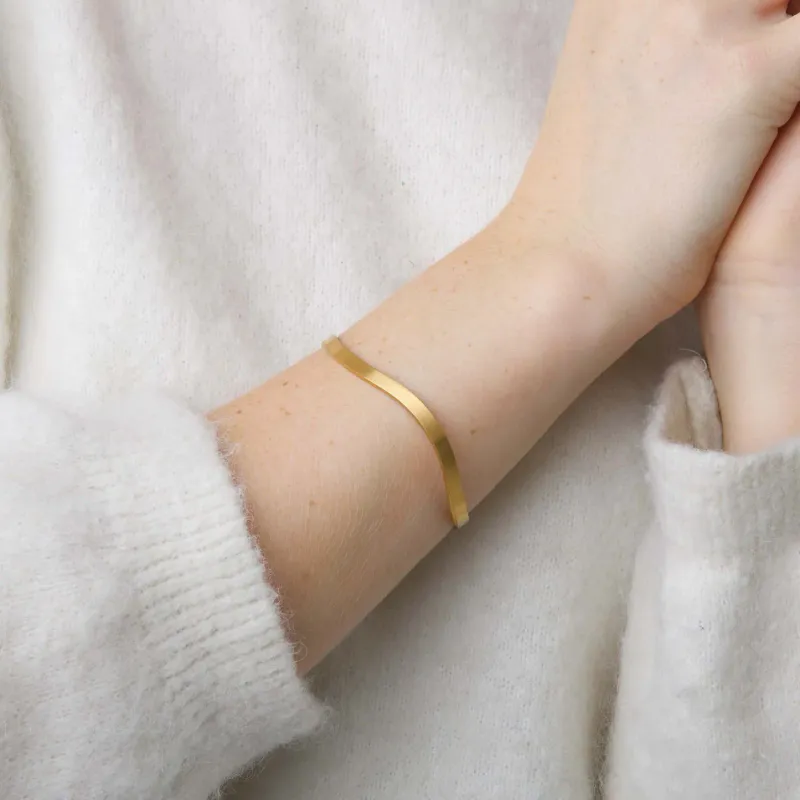 DAJANA - BANGLE BRACELET STAINLESS STEEL GOLD